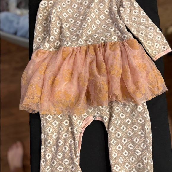 Floral Baby Romper with Tulle Skirt - Picture 5 of 5